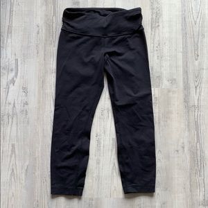 *Special Edition* Lululemon Crops w/ Zipper Accent